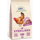 Корм для стерилизованных кошек со свежей курицей Lifecat Adult Sterilized Chicken, 400г