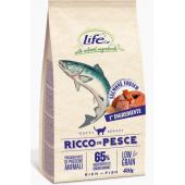Корм с высоким содержанием свежего лосося низкозерновой для кошек Lifecat Adult Rich in salmon low grain, 400г