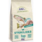 Корм для стерилизованных кошек со свежей форелью Lifecat Adult Sterilized Trout, 400г